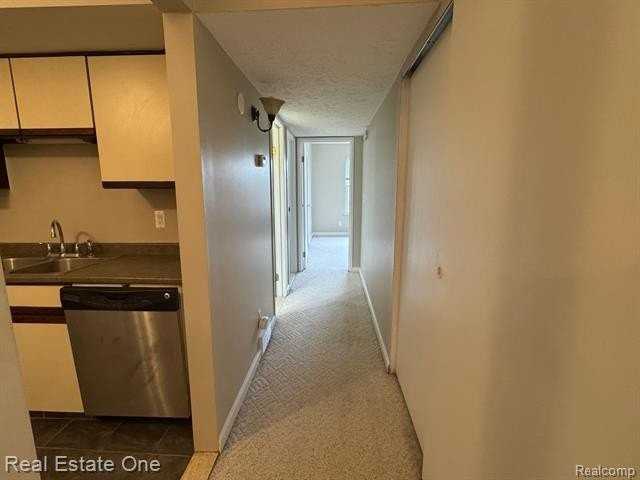 19317 Surrey Ln - Photo 6 of 12