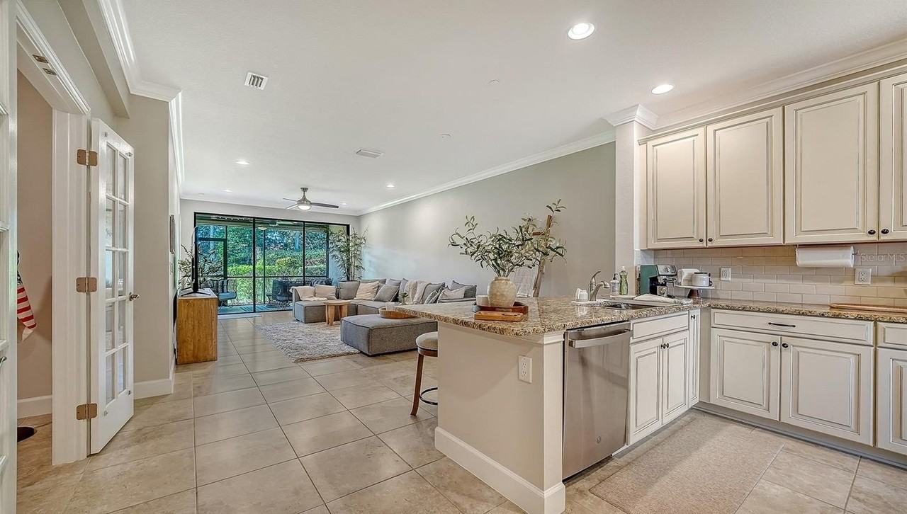 13604 Messina Loop #103 - Photo 6 of 50