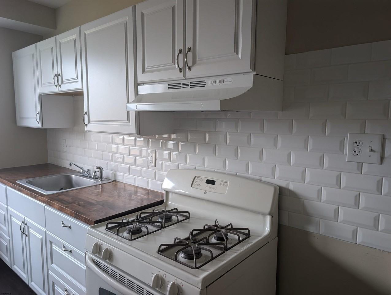 719 Drexel Ave - Photo 2 of 7