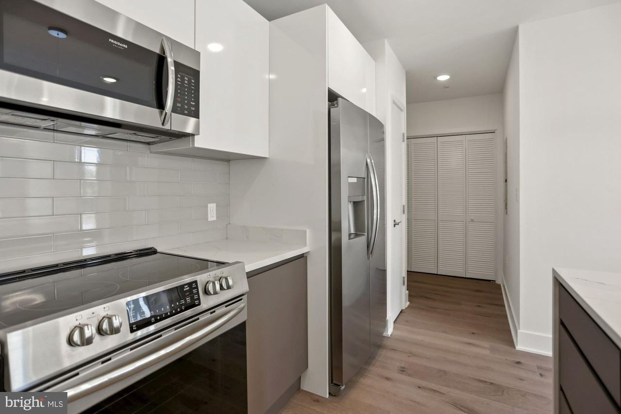 2027 Rhode Island Ave Ne Apt 401 #401 - Photo 5 of 29