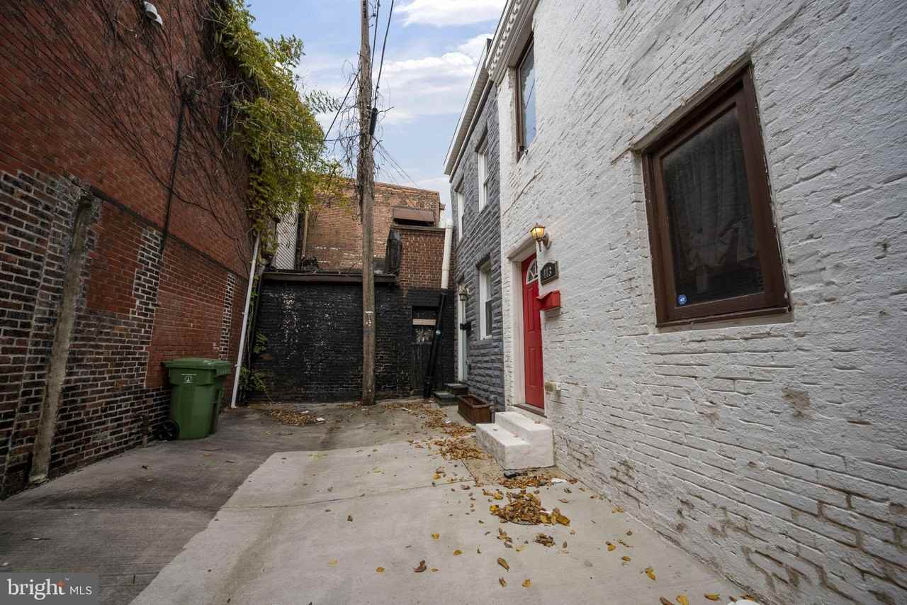 413 Griffin Ct - Photo 5 of 37