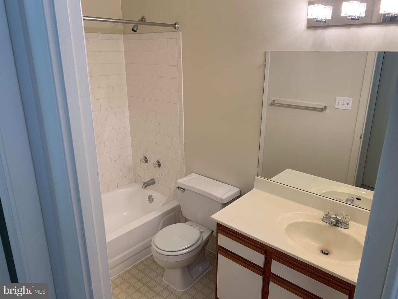 7 Lockhart Circle #F - Photo 6 of 11