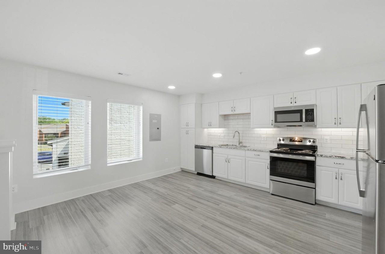 19510 19510 VILLAGE WALK unit: 2-205 #2-205 - Photo 7 of 21