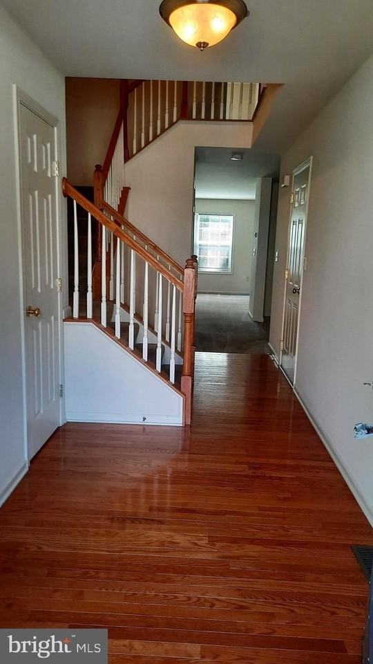 305 Antilles Court - Photo 4 of 20