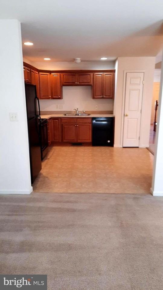 305 Antilles Court - Photo 7 of 20