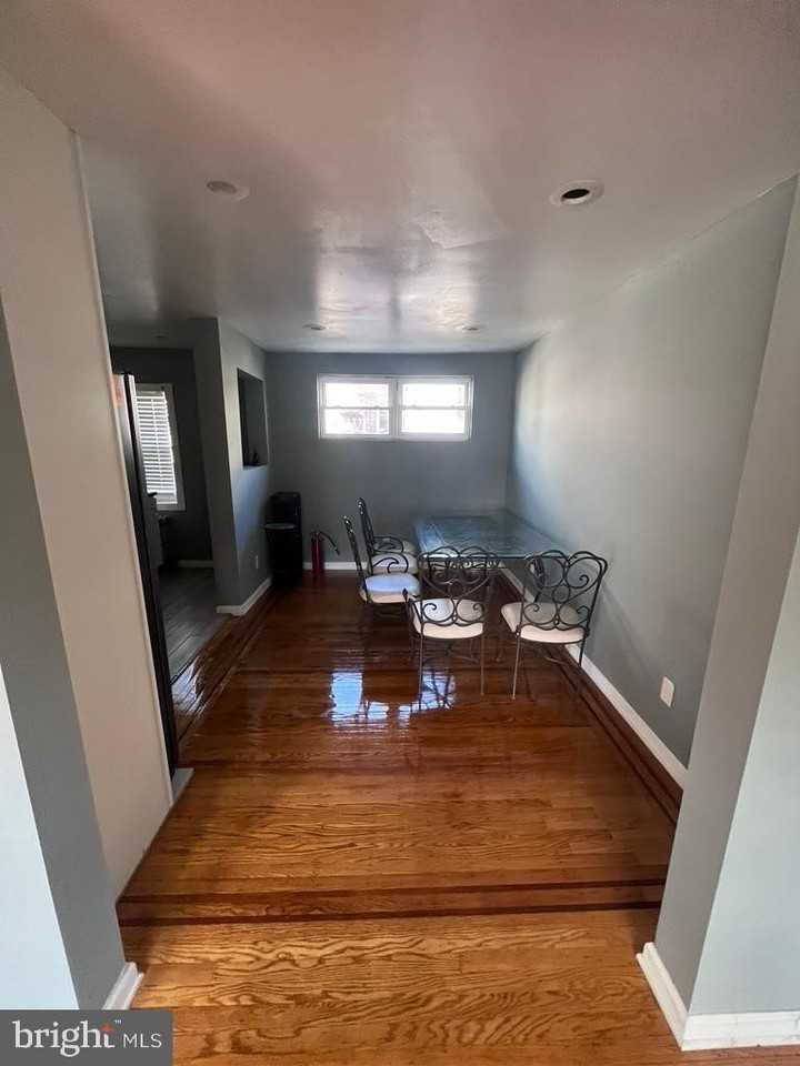 4737 Vista Street - Photo 4 of 14