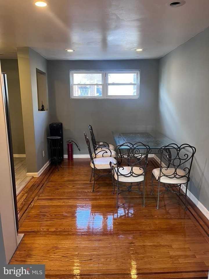 4737 Vista Street - Photo 6 of 14