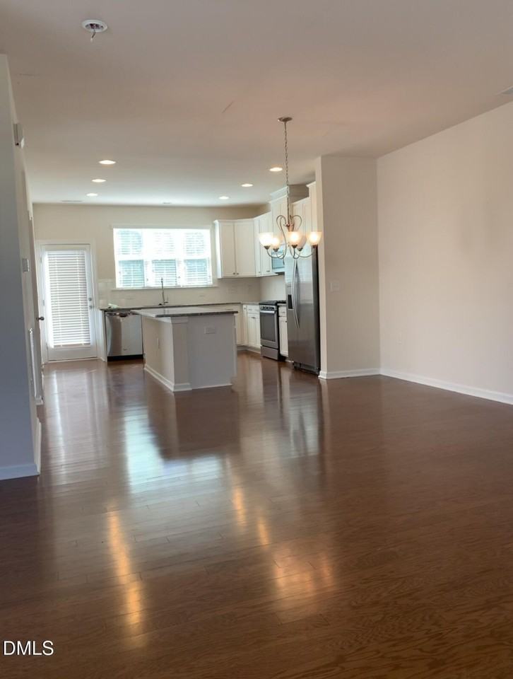 6038 Kentworth Dr - Photo 3 of 10