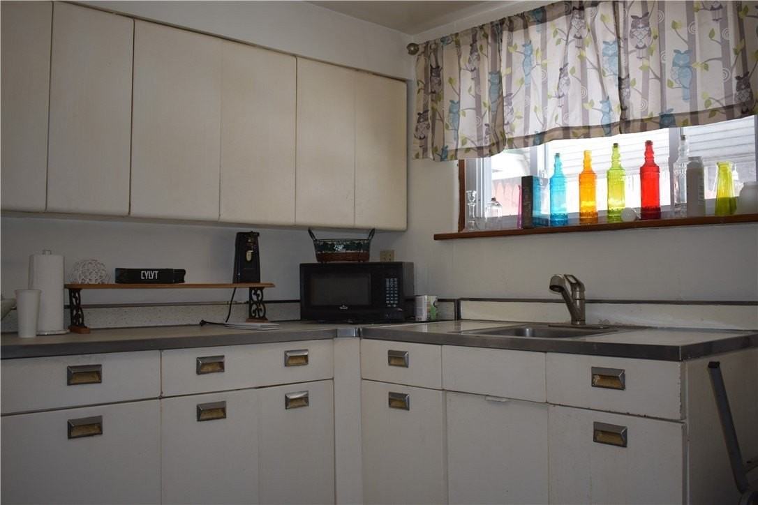 426 Cedarville St - Photo 5 of 23