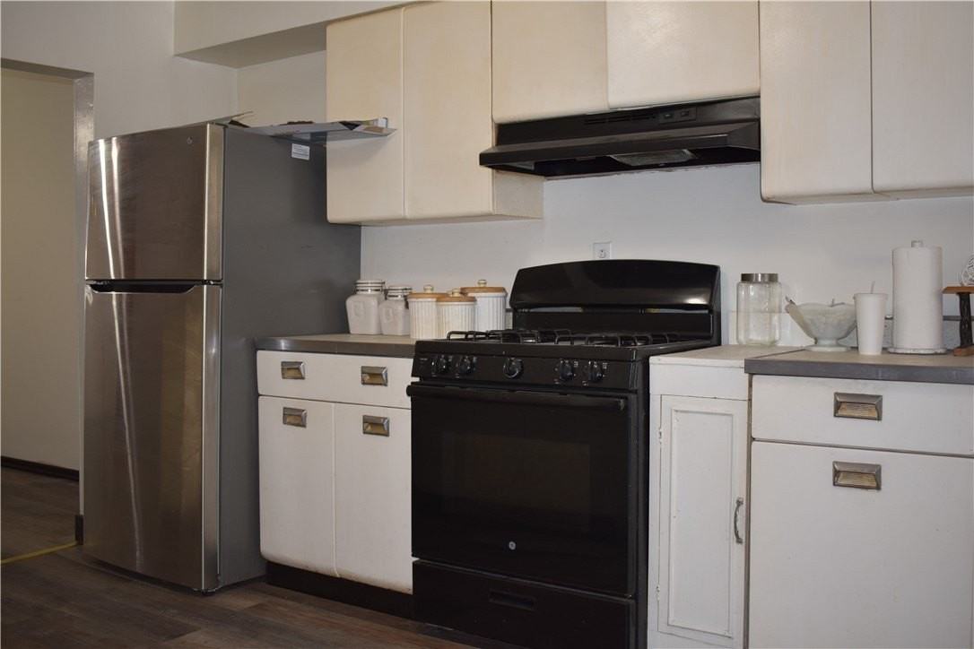 426 Cedarville St - Photo 6 of 23