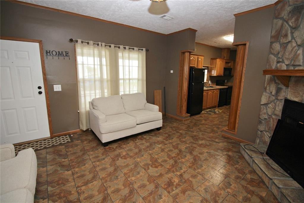 117 Gober Ln - Photo 4 of 18