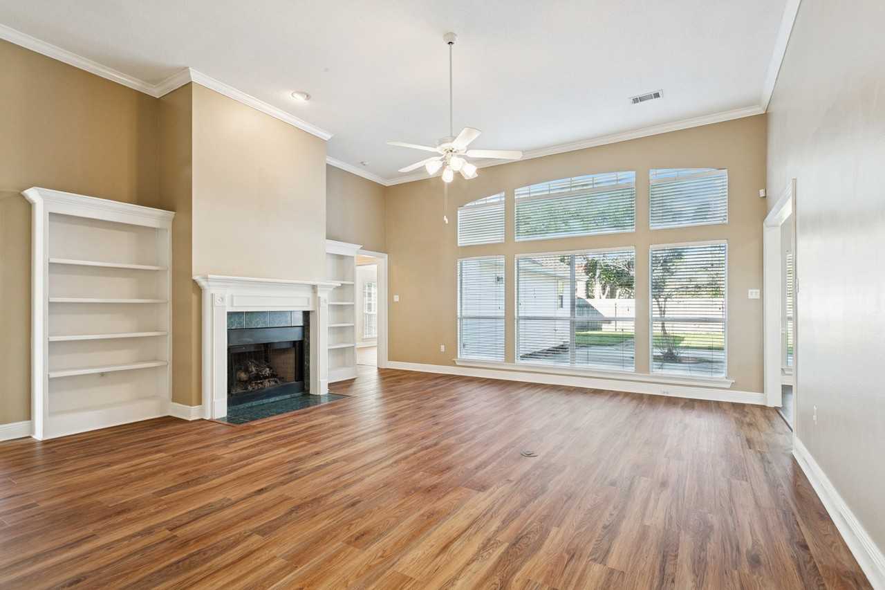 158 Woodruff Drive - Photo 5 of 39