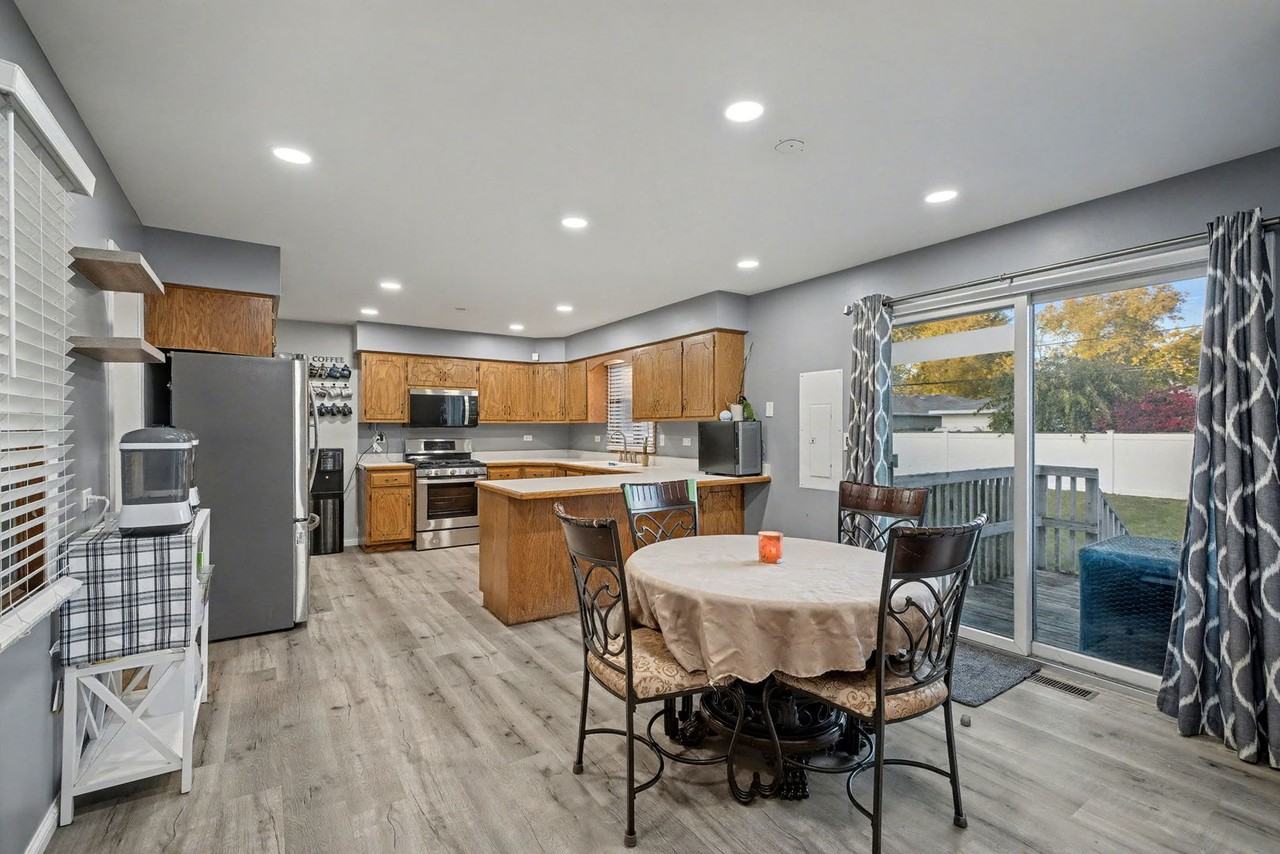 2208 Root St - Photo 2 of 17