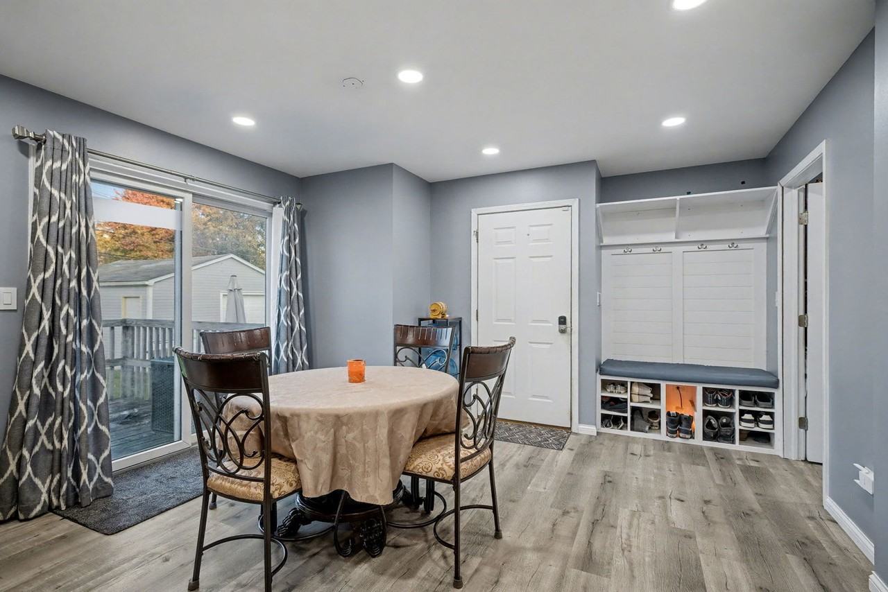 2208 Root St - Photo 3 of 17