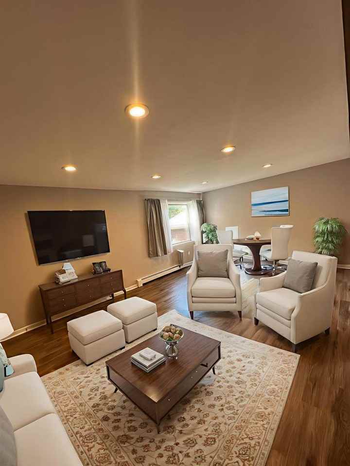 1428 West Fargo Avenue ##303 - Photo 2 of 7