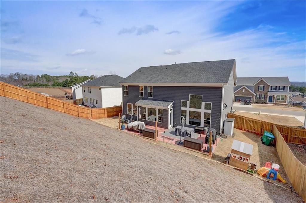 170 Greenbrier Way - Photo 5 of 50