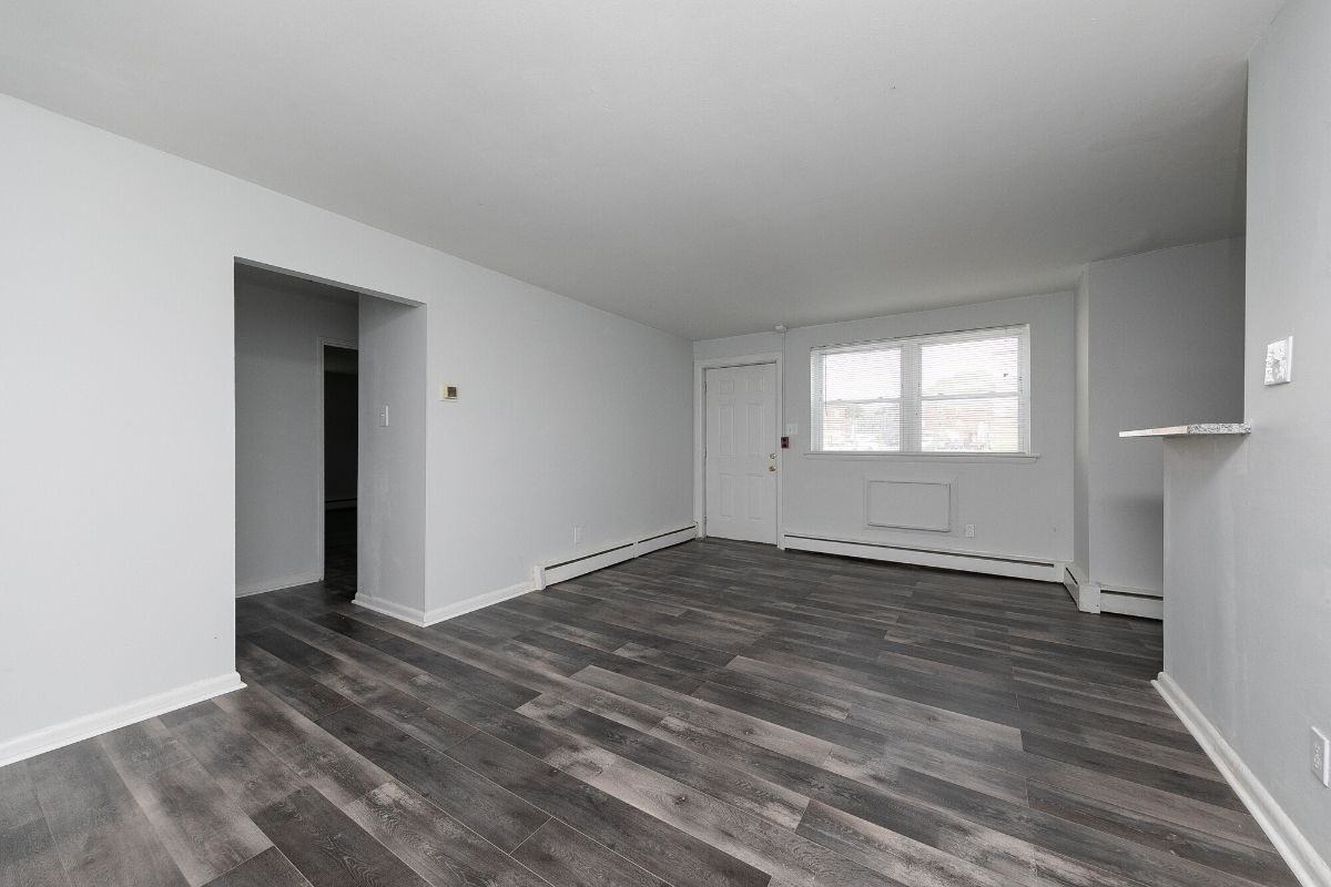 Longshore Apartments - Photo 7 of 16