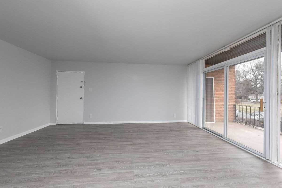 Timber Pointe Apartments - Photo 3 of 23