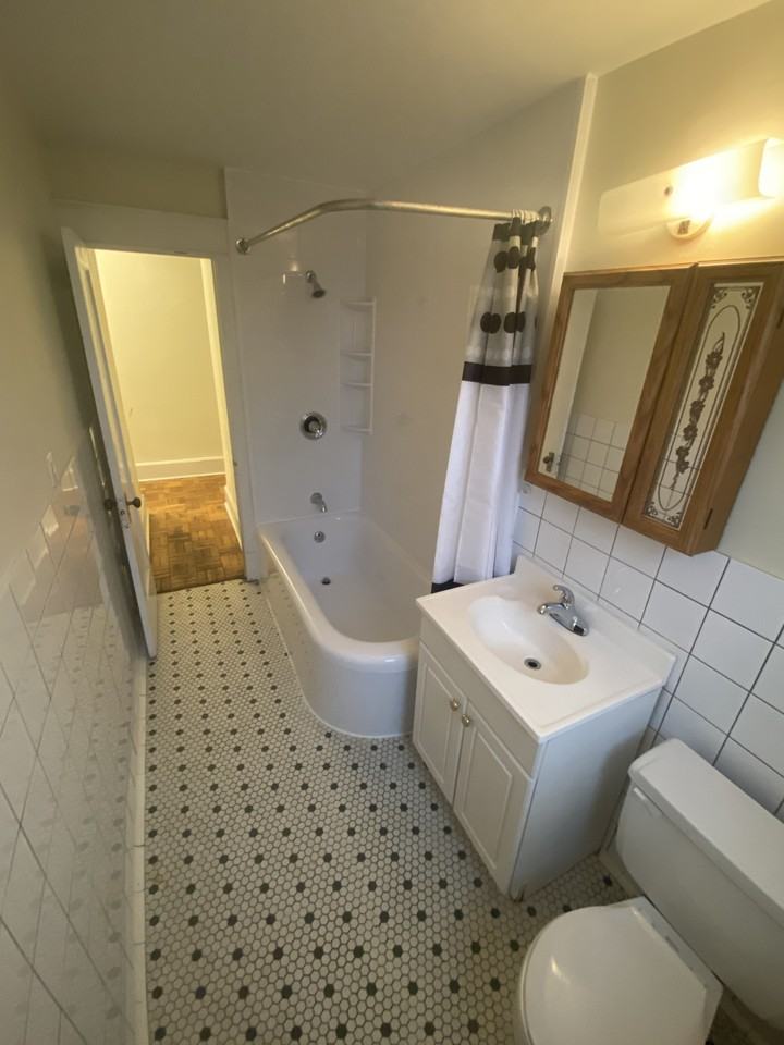 67 Sydenham St #202 - Photo 7 of 13