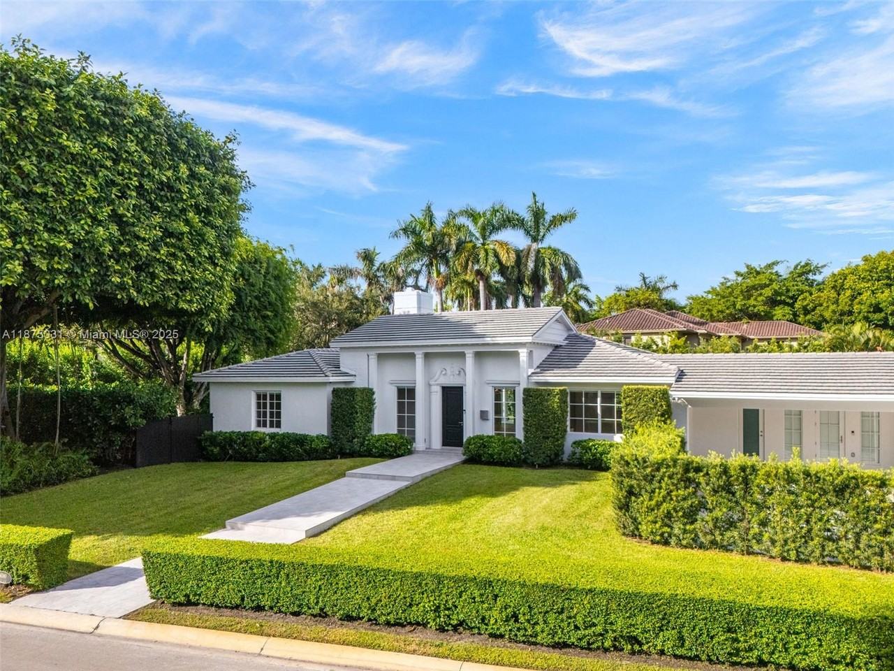 Hibiscus Ln & Lake Rd