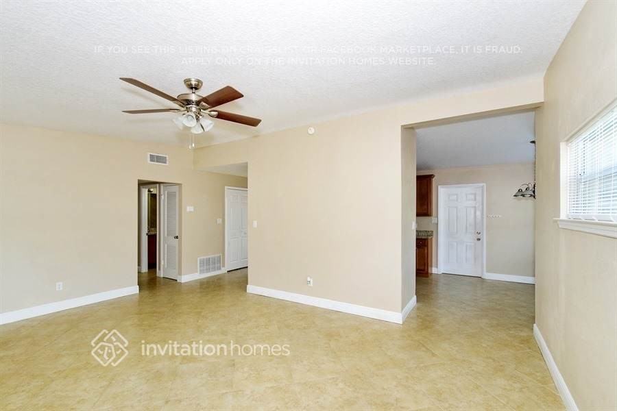 3451 Australian Cir - Photo 5 of 20