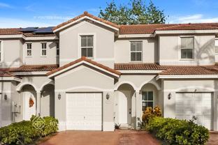 20773 Ne 10th Path - Photo 1 of 1