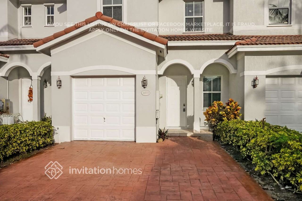 20773 Ne 10th Path - Photo 4 of 18