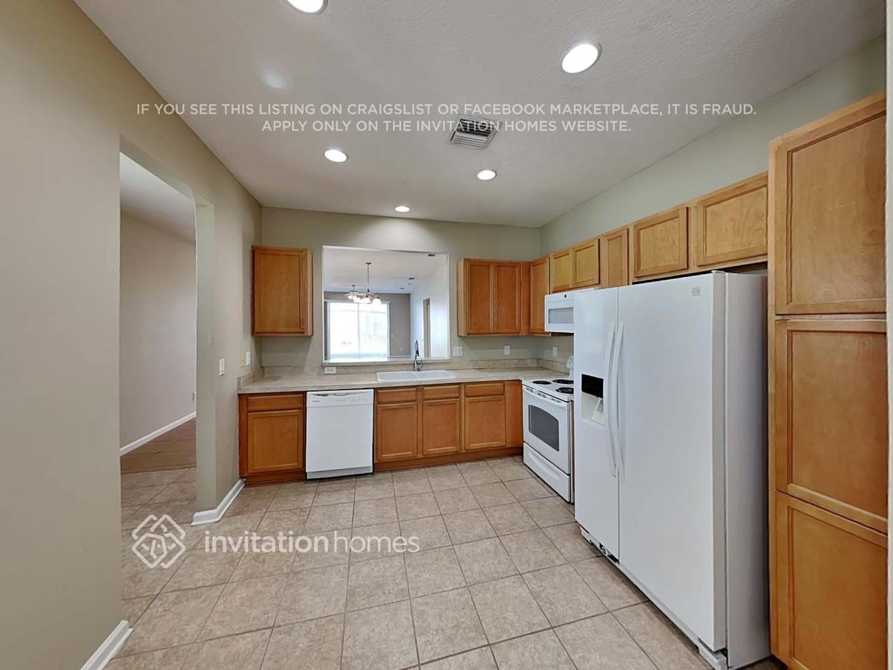 9910 52nd St E - Photo 6 of 18