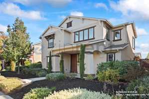 featured image of 2342 Augusta Ave