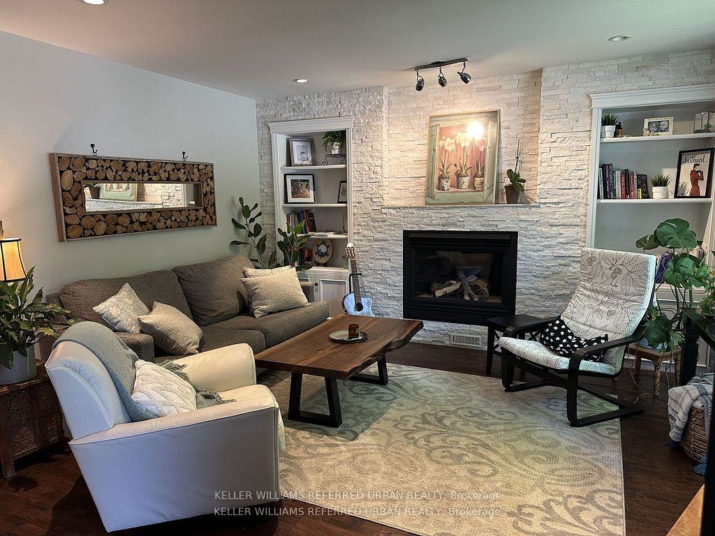 30 Collins Crescent #Main - Photo 3 of 20