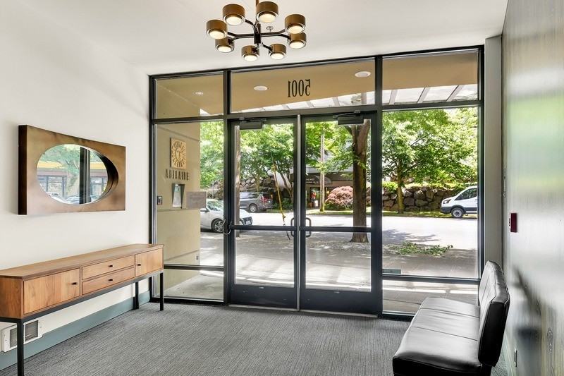 5001 California Ave Sw #212 - Photo 3 of 18