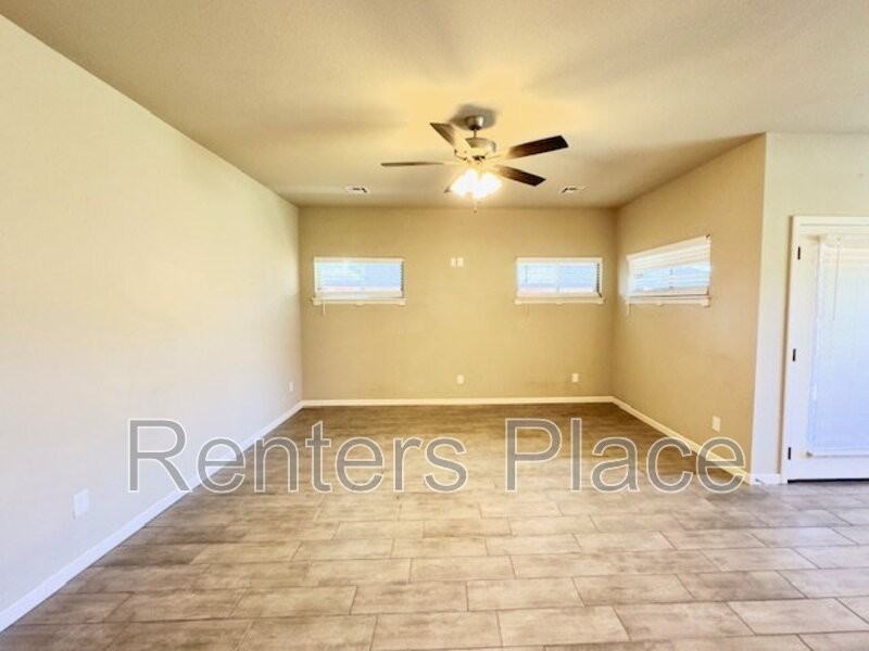 28003 East 107th Street South - Photo 7 of 19