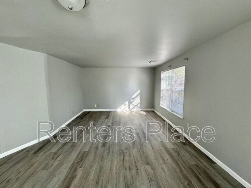 4720 S 29th West Ave - Photo 3 of 16