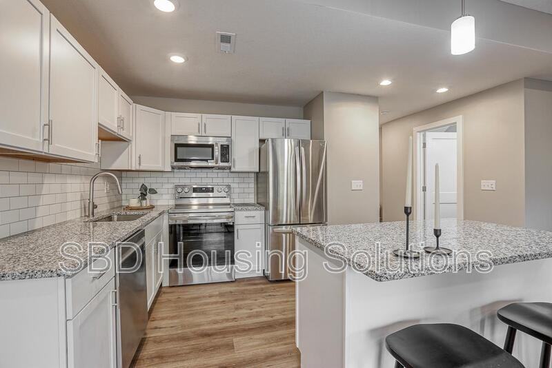 2909 S Harvard Ave - Photo 3 of 9