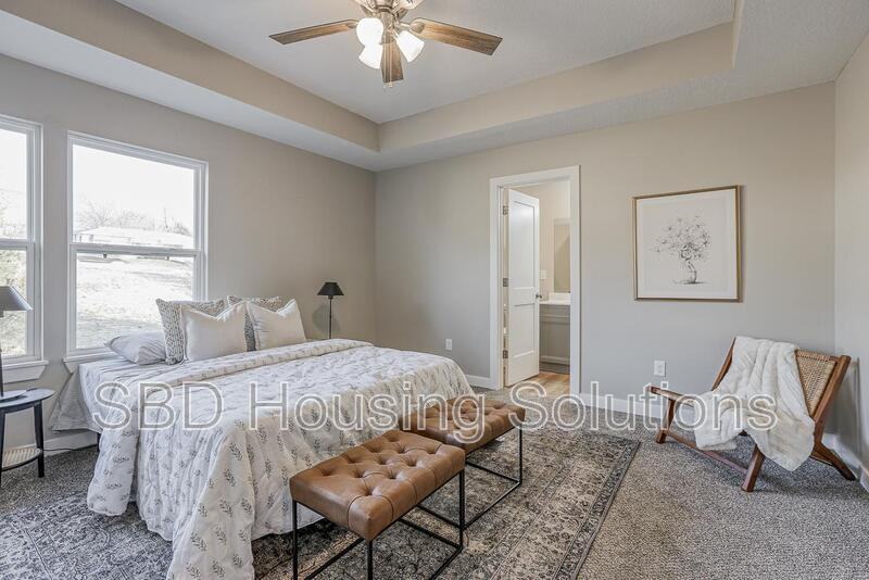 2909 S Harvard Ave - Photo 4 of 9