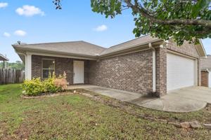 featured image of 172 Roscommon Rd