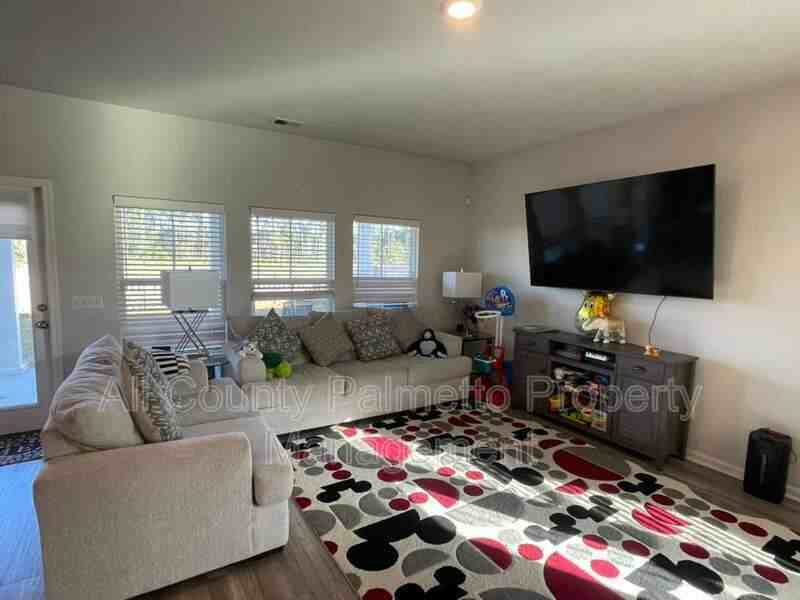 221 Cypress Preserve Blvd - Photo 2 of 14