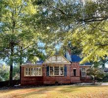 featured image of 1818 Slade Dr