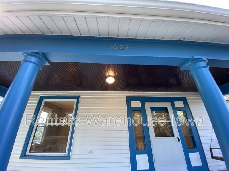 1622 E 8th St - Photo 3 of 43