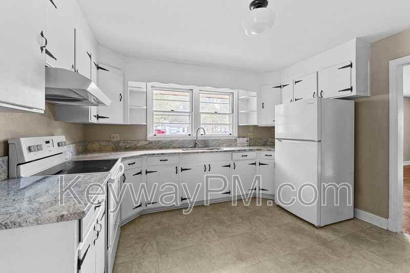 13 Erskine Lane - Photo 5 of 38