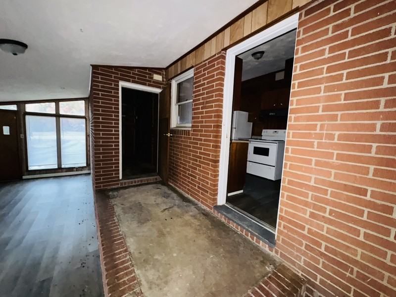 1096 Nchwy - Photo 3 of 15