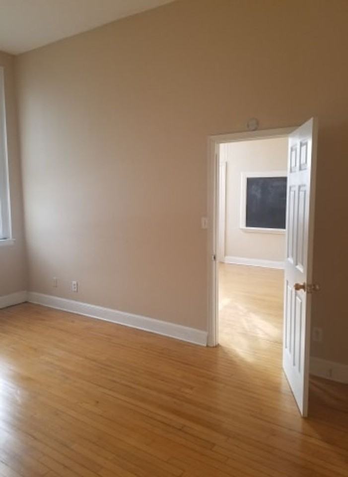 Agency Apartments - Photo 6 of 9