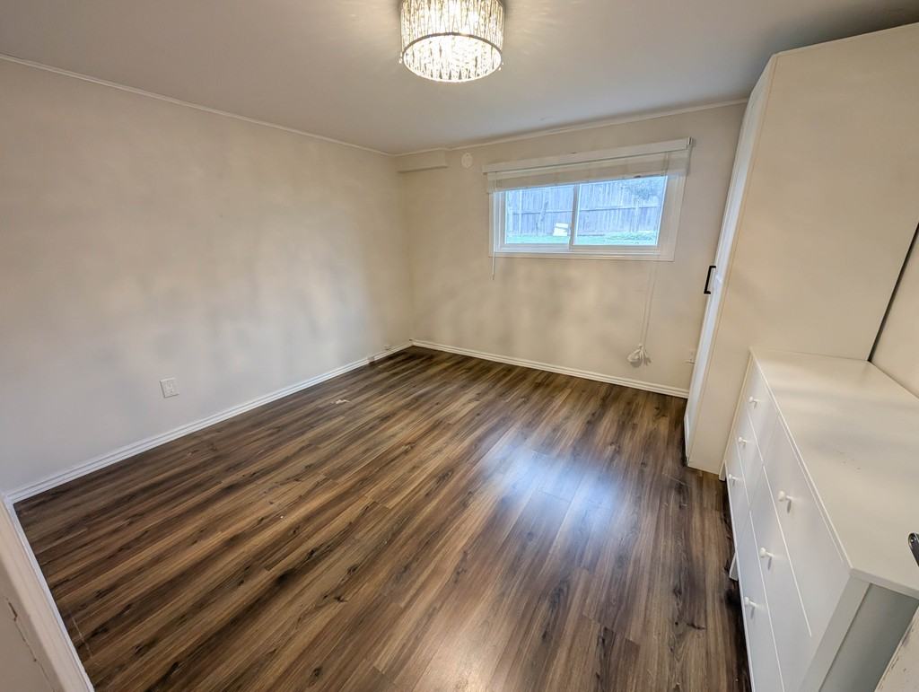 123 Westwood Crescent - Photo 6 of 40