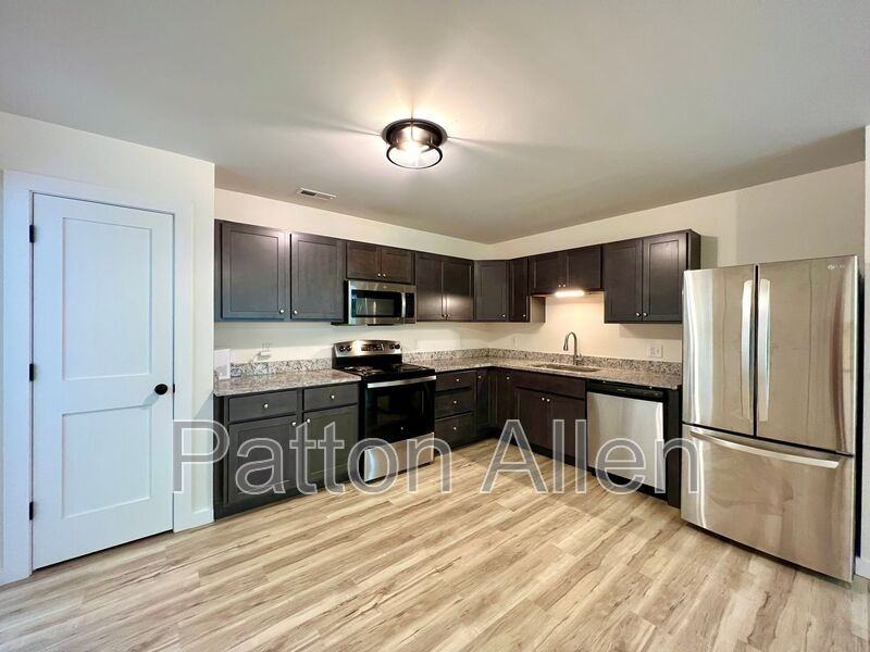 7815 Nc Highway #D - Photo 7 of 23