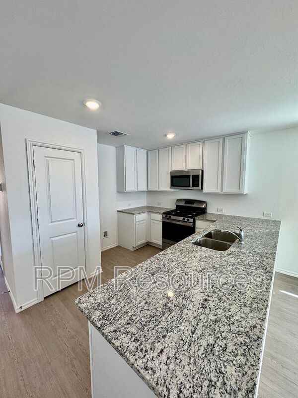 3230 Nw 147th Ter - Photo 6 of 18