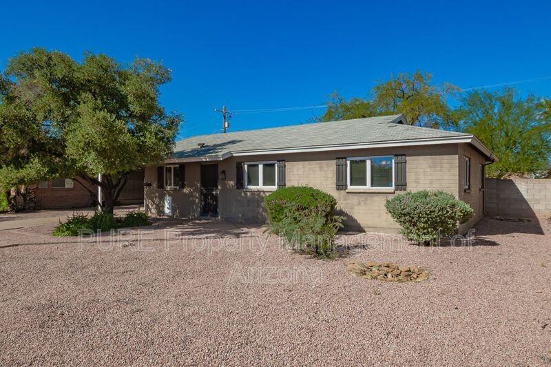 7608 E 4th St - Photo 2 of 16