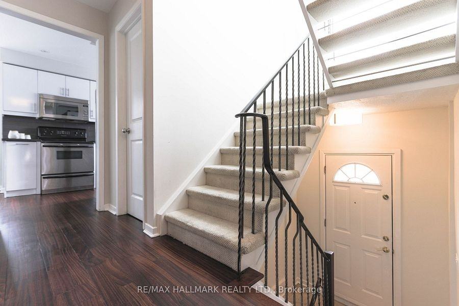 451 Broadview Avenue - Photo 6 of 26