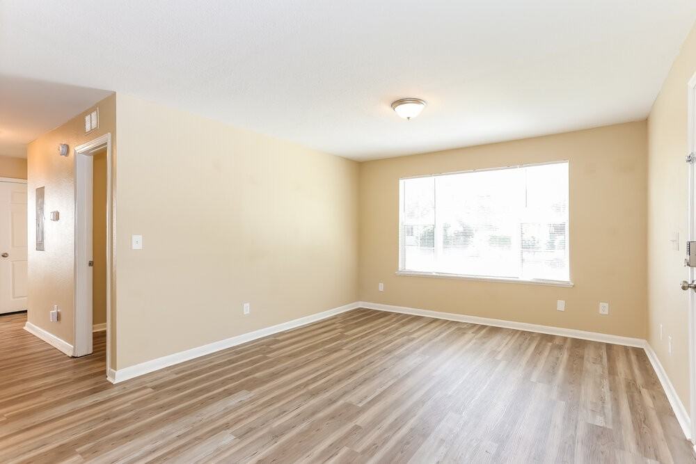 5339 Newcombe Rd - Photo 5 of 16