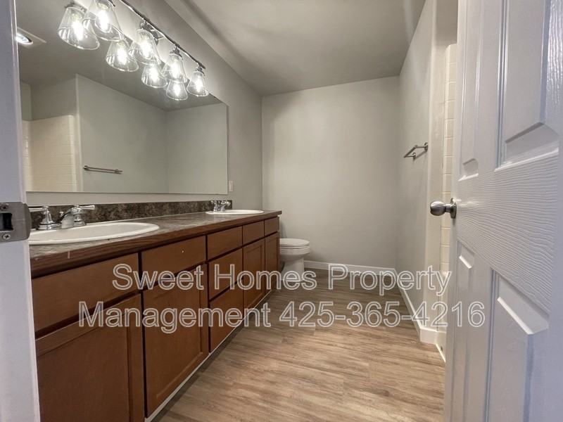 14644 50th Ave Ne - Photo 3 of 19