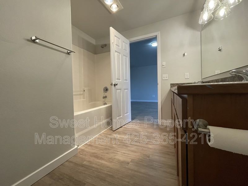 14644 50th Ave Ne - Photo 4 of 19